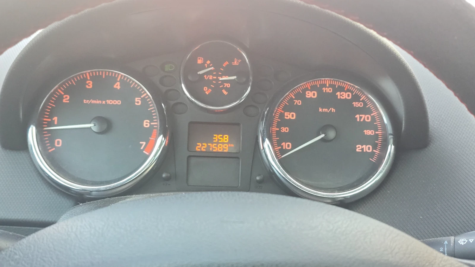 Peugeot 207 1.6 VTI 120 Коня, снимка 2 - Автомобили и джипове - 53872231