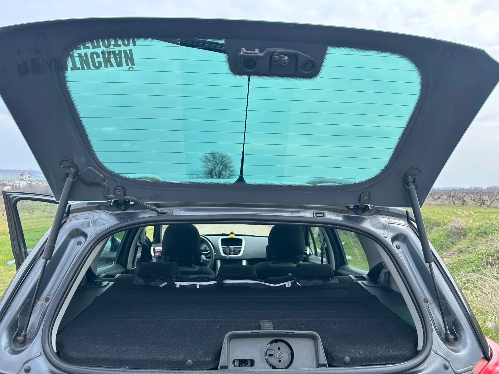 Peugeot 207 Sw 1.6, снимка 6 - Автомобили и джипове - 53912871