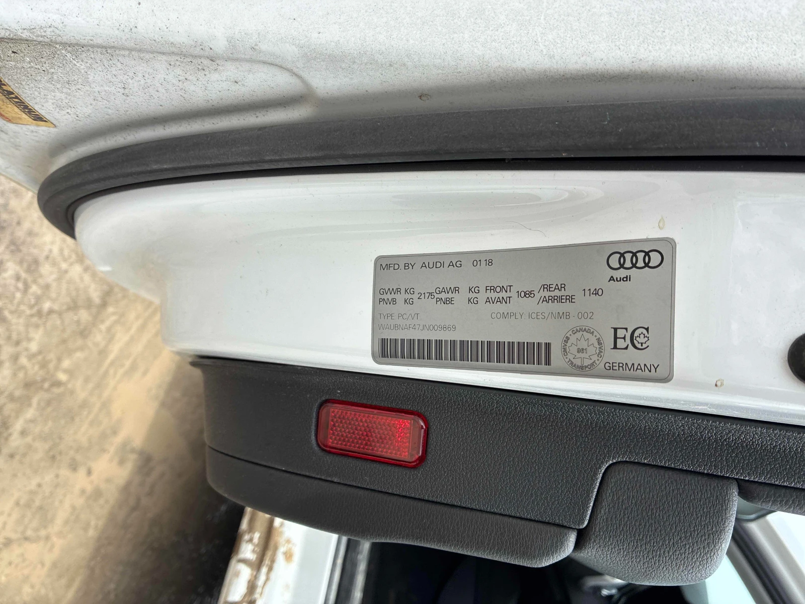 Audi A4 Progressiv * * CARFAX * * АВТО КРЕДИТ * * , снимка 15 - Автомобили и джипове - 54032879