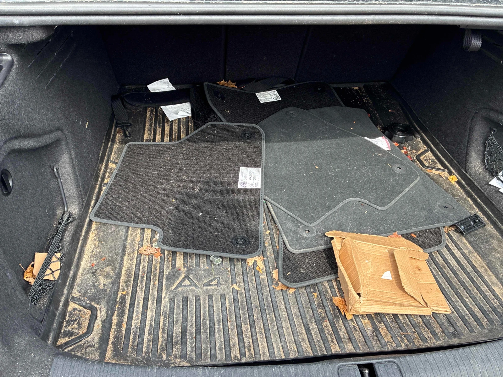 Audi A4 Progressiv * * CARFAX * * АВТО КРЕДИТ * * , снимка 13 - Автомобили и джипове - 54032879