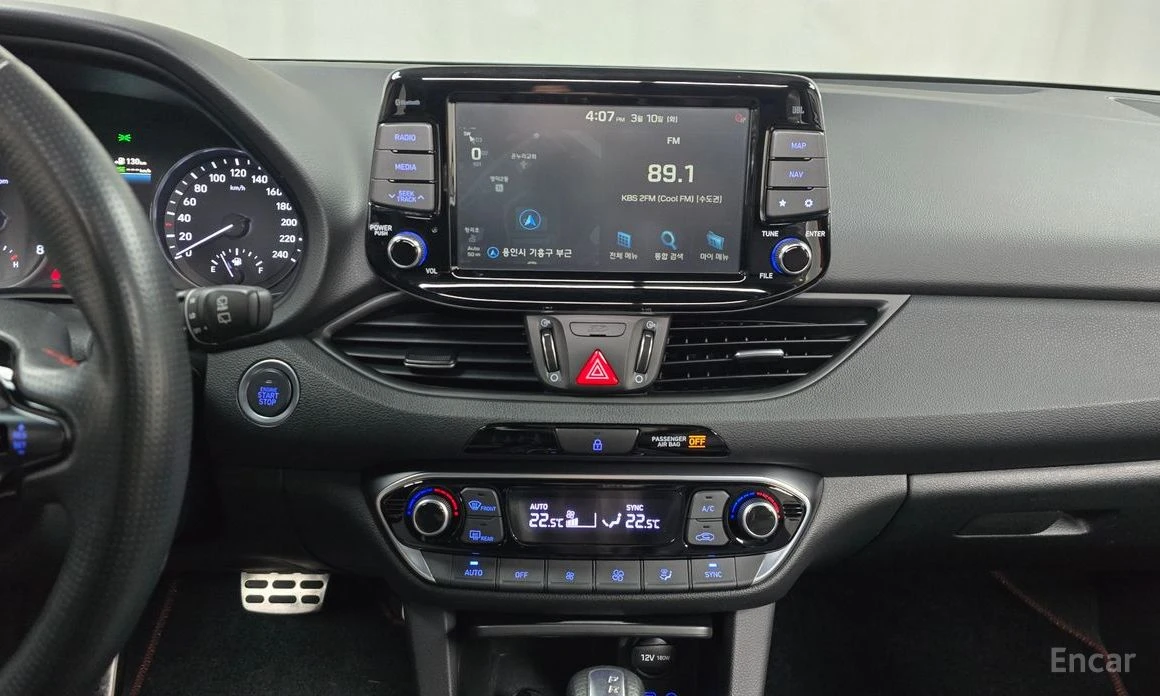 Hyundai I30 * N-Line* 1.6 TURBO* ПОДГРЕВ* ОБДУХВАНЕ* КАМЕРА* , снимка 13 - Автомобили и джипове - 54129651