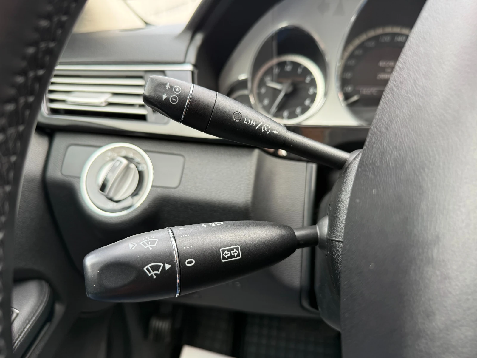 Mercedes-Benz E 350, снимка 16 - Автомобили и джипове - 54202180