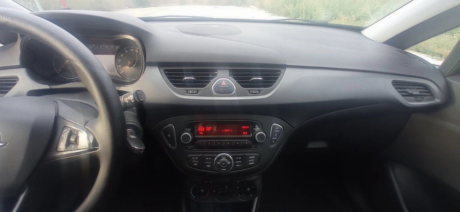 Opel Corsa Е.1.4/90кс Без Турбо* , снимка 12 - Автомобили и джипове - 54317813