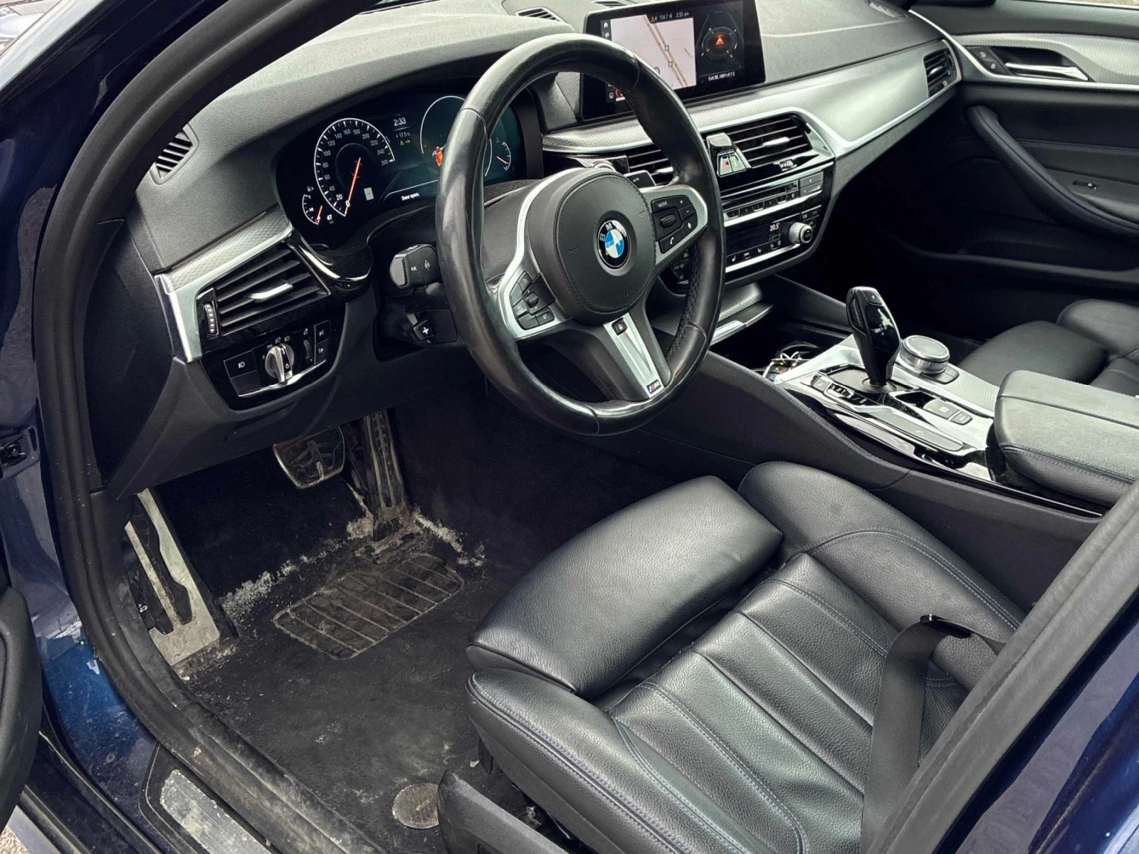 BMW 530 xDrive * M ПАКЕТ * ПОДГРЕВ * ПАНОРАМА * CARFAX, снимка 6 - Автомобили и джипове - 54568800