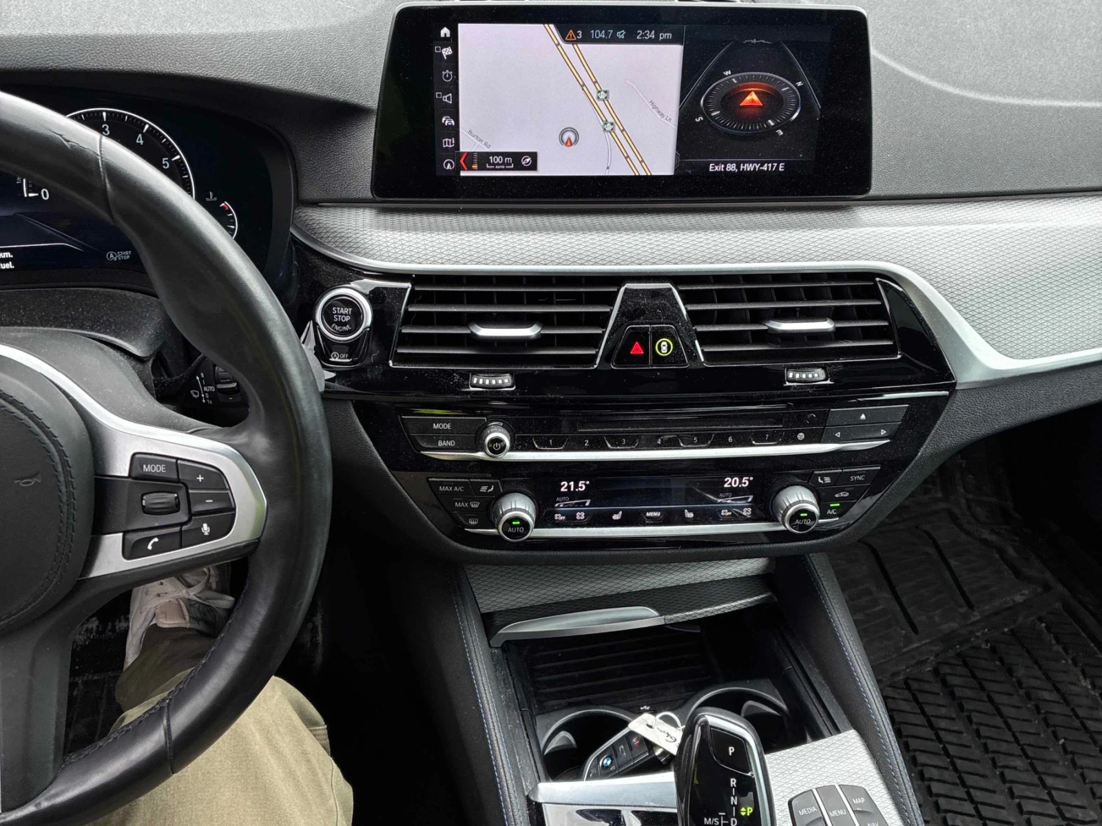 BMW 530 xDrive * M ПАКЕТ * ПОДГРЕВ * ПАНОРАМА * CARFAX, снимка 7 - Автомобили и джипове - 54568800