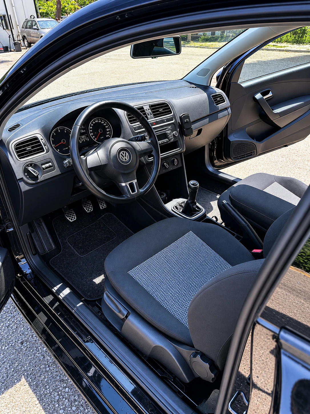 VW Polo, снимка 9 - Автомобили и джипове - 54704781