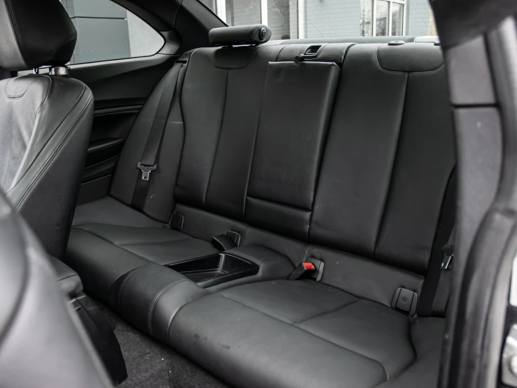 BMW 235 Fully Serviced at BMW | EXTRA SET OF RIMS AND TIRE, снимка 10 - Автомобили и джипове - 55726931