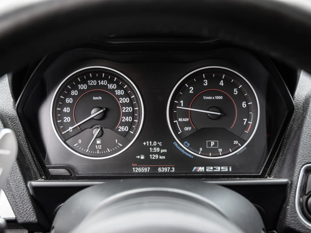 BMW 235 Fully Serviced at BMW | EXTRA SET OF RIMS AND TIRE, снимка 11 - Автомобили и джипове - 55726931