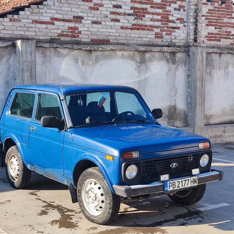 Lada Niva, снимка 1 - Автомобили и джипове - 48438183