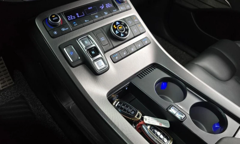 Hyundai Palisade Diesel 2.2 4WD Calligraphy, снимка 9 - Автомобили и джипове - 52071096