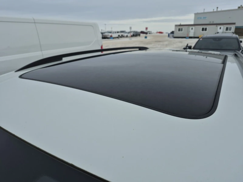 VW Tiguan COMFORTLINE R-LINE BLACK EDITION * Aвтокредит* , снимка 12 - Автомобили и джипове - 53415133