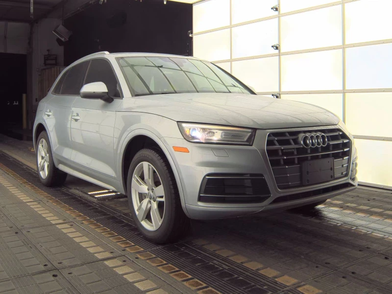 Audi Q5 2.0T* PREMIUM* ДИГИТАЛНО* ТАБЛО* ПОДГРЕВ* КАМЕРА* , снимка 3 - Автомобили и джипове - 53457928