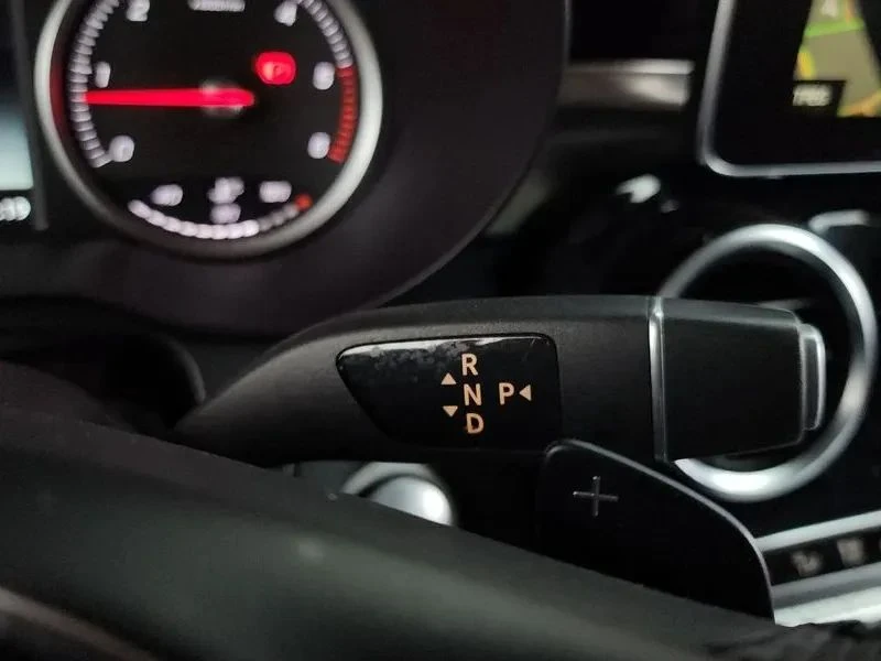 Mercedes-Benz GLC 220, снимка 9 - Автомобили и джипове - 56734361