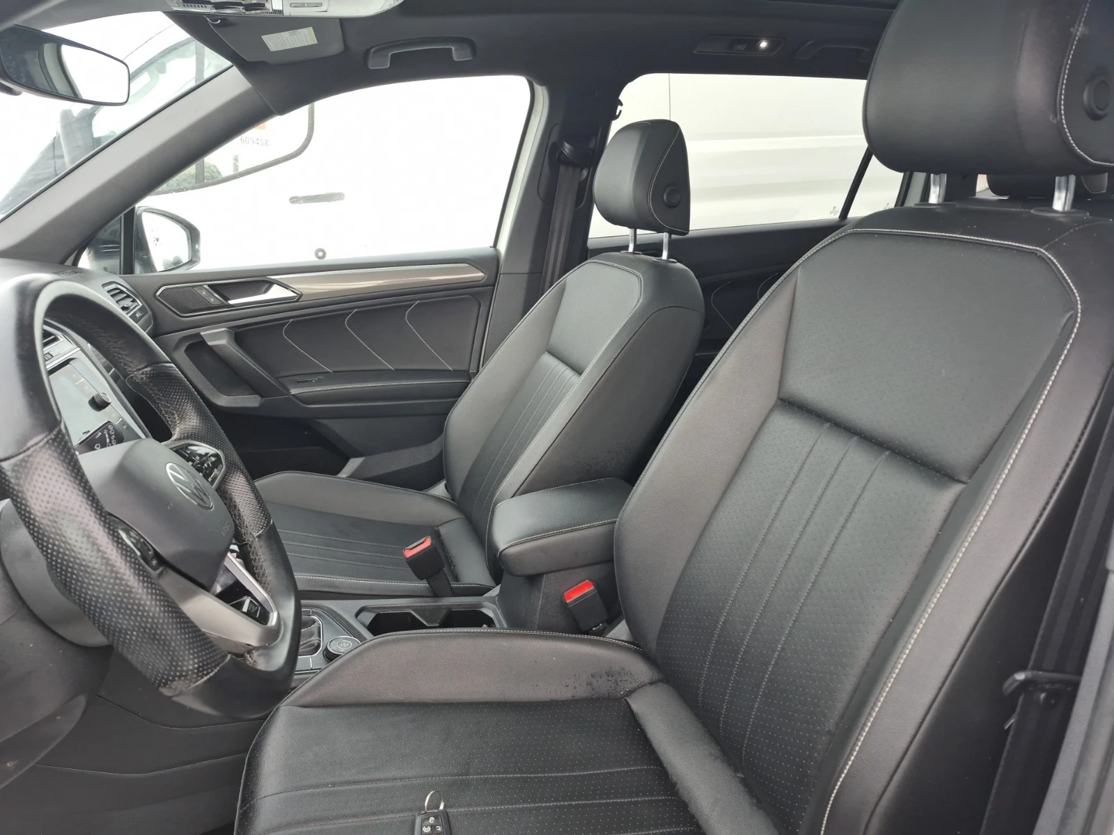 VW Tiguan COMFORTLINE R-LINE BLACK EDITION * Aвтокредит*  - изображение 8