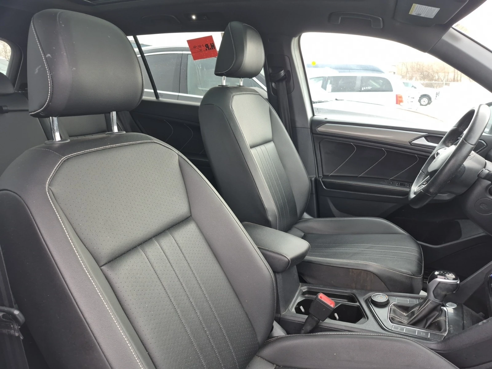 VW Tiguan COMFORTLINE R-LINE BLACK EDITION * Aвтокредит*  - изображение 9