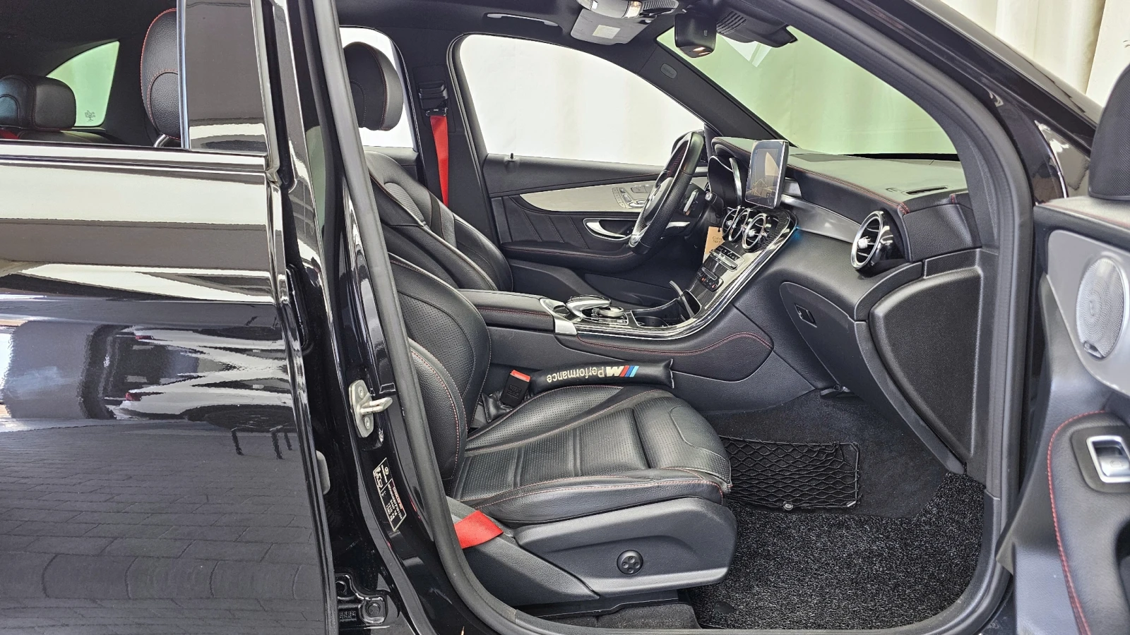 Mercedes-Benz GLC 43 AMG PANAMERICANA* 360* HEAD-UP* KEYLESS* КРАЙНА ЦЕНА, снимка 13 - Автомобили и джипове - 54863837