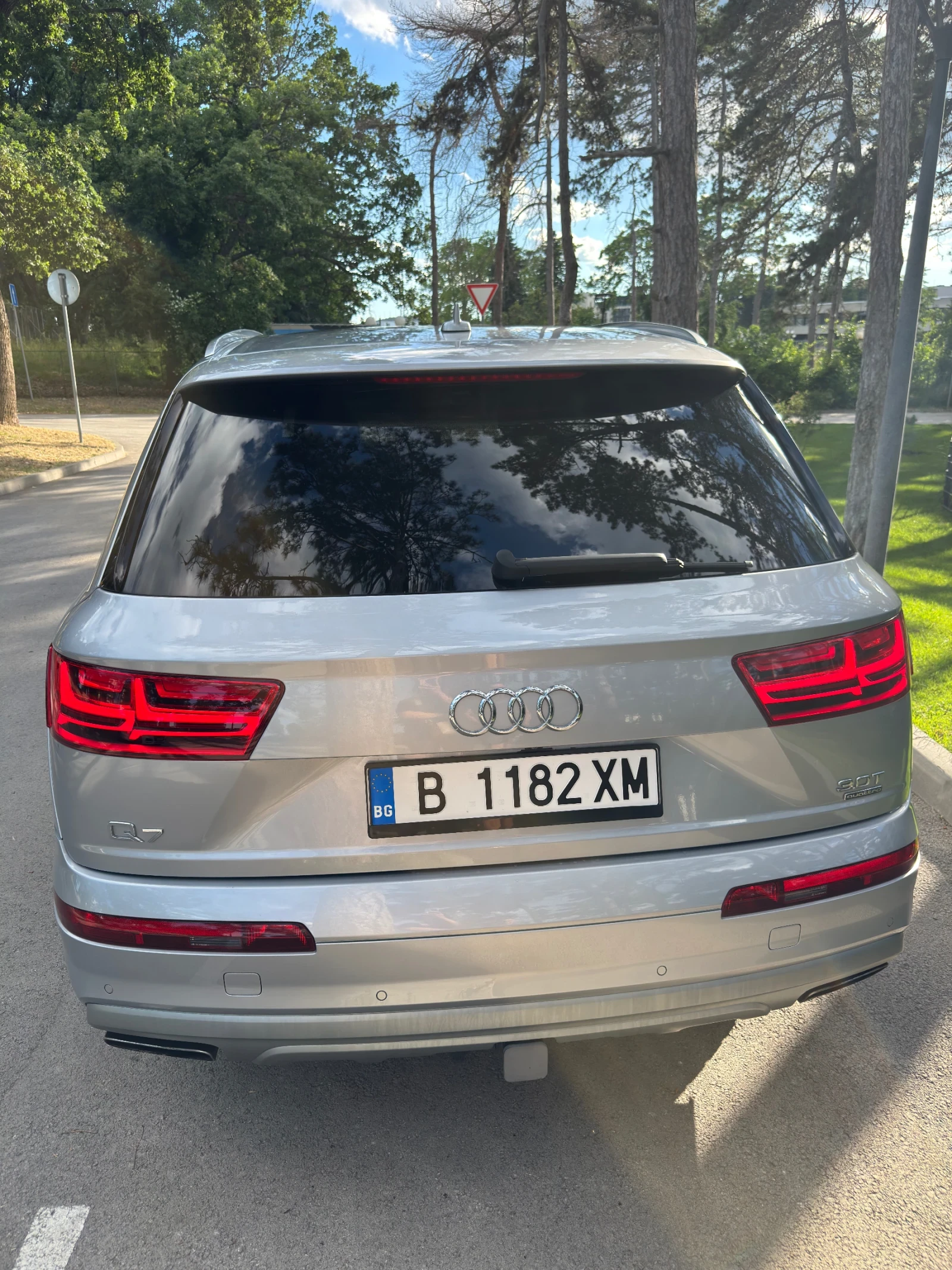 Audi Q7 Prestig, снимка 9 - Автомобили и джипове - 54990297