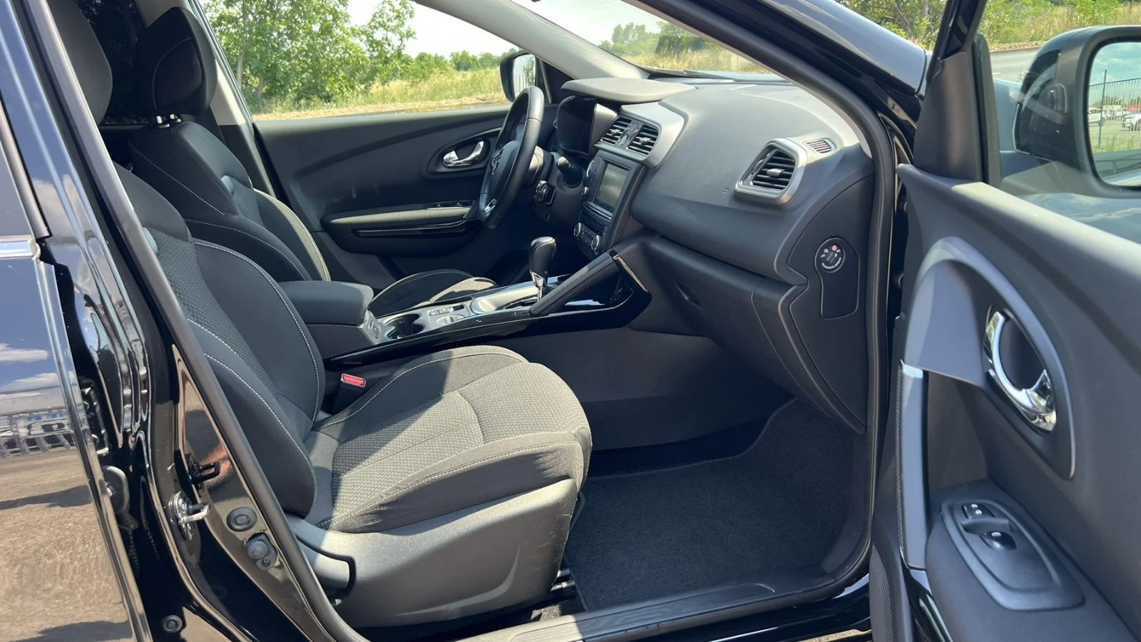 Renault Kadjar 1.5DCI, снимка 9 - Автомобили и джипове - 55339883