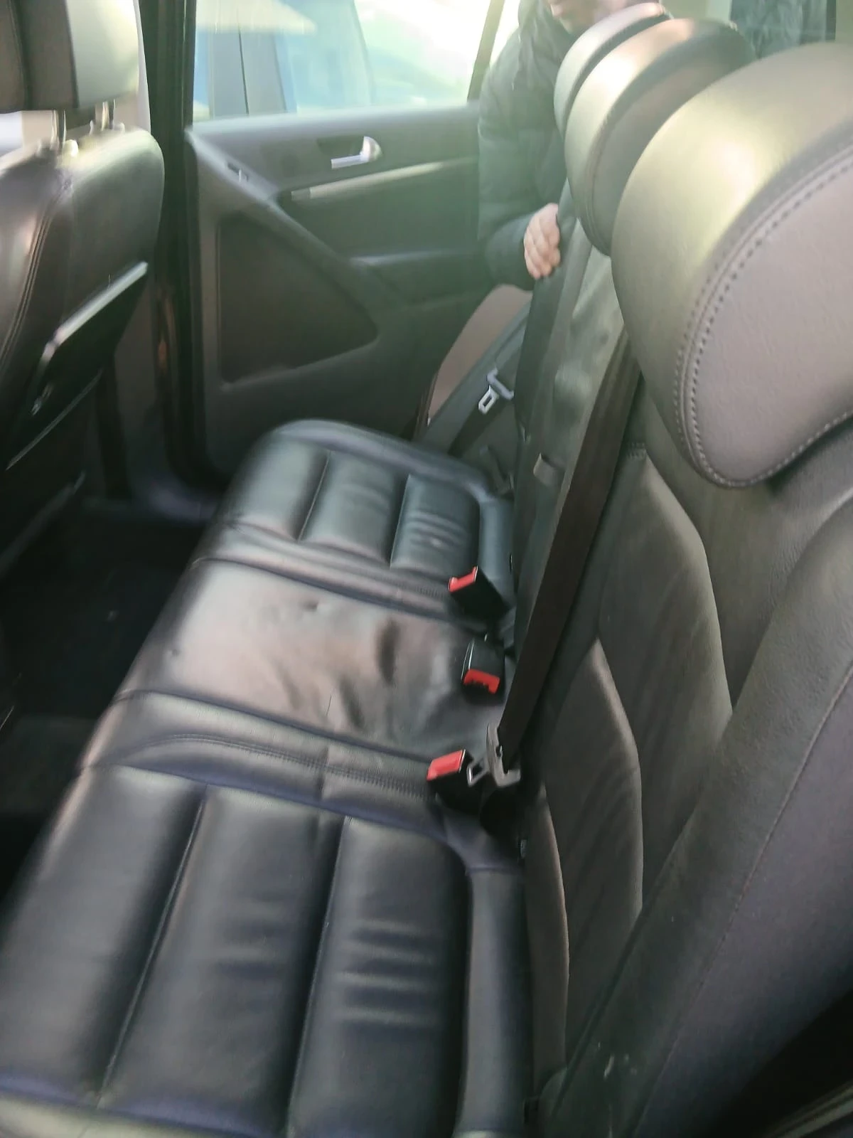 VW Tiguan 2.0 TDI/ PANO/ AUTOMAT, снимка 11 - Автомобили и джипове - 56633534