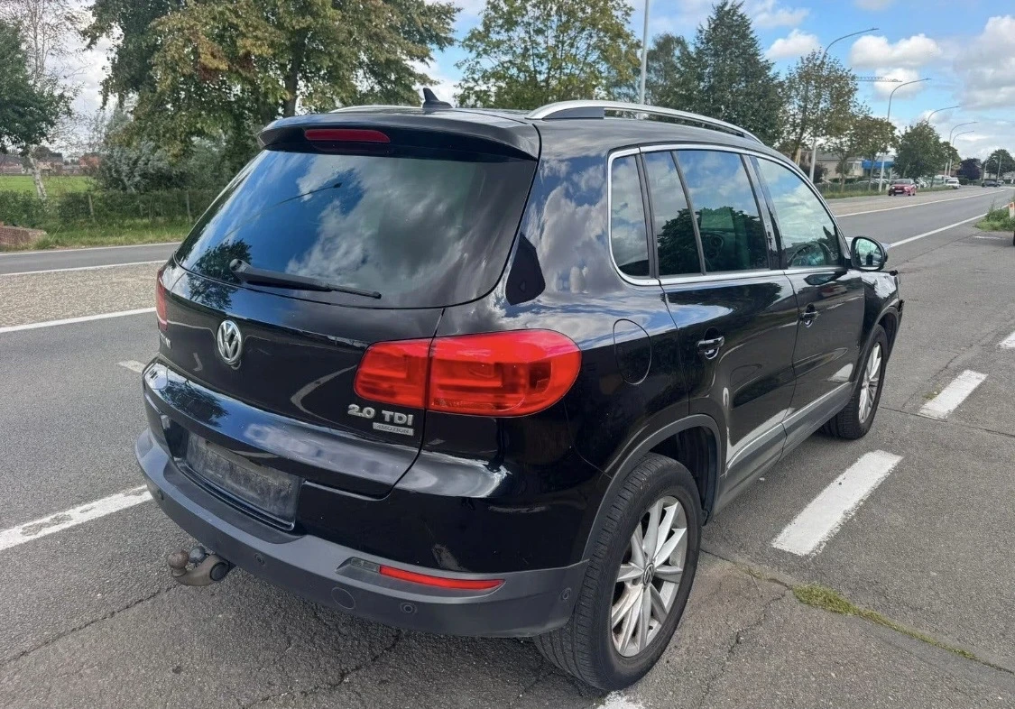 VW Tiguan 2.0 TDI/ PANO/ AUTOMAT, снимка 3 - Автомобили и джипове - 56633534