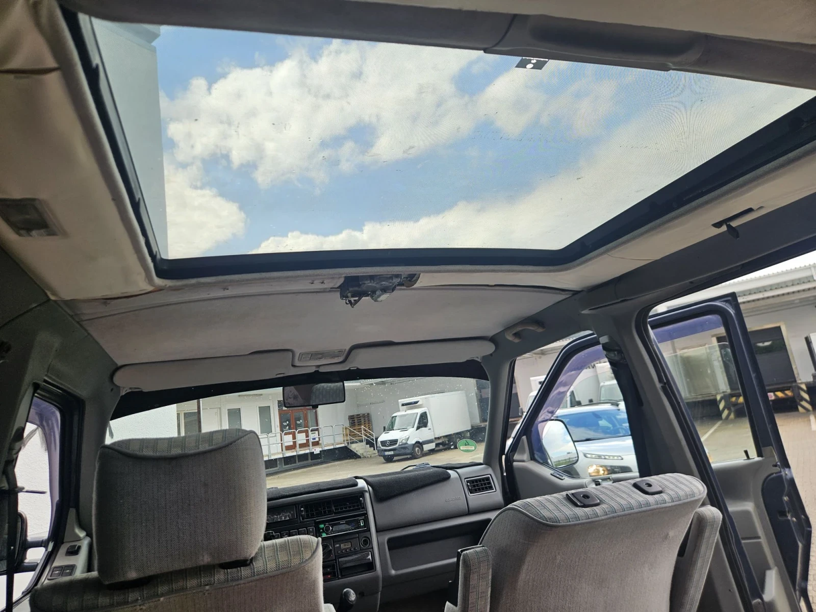 VW Multivan 2.5 T4 4?4 Top, снимка 15 - Бусове и автобуси - 56185167