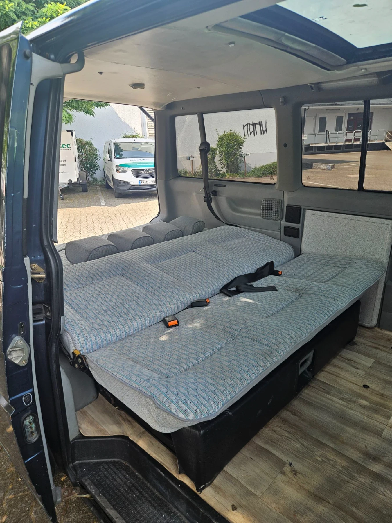 VW Multivan 2.5 T4 4?4 Top, снимка 10 - Бусове и автобуси - 56185167