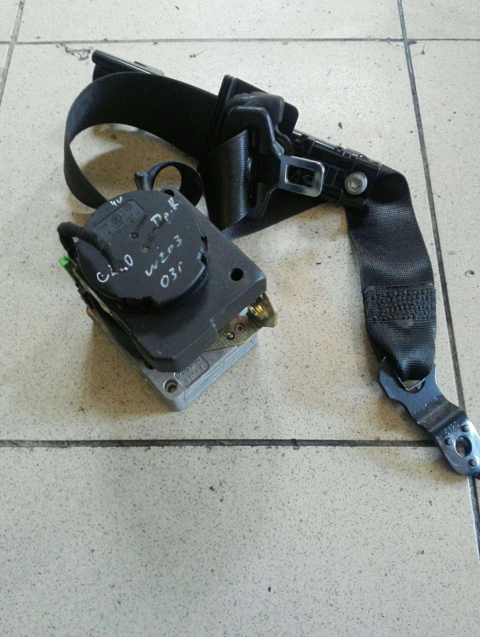     270 w203  | Mobile.bg   1