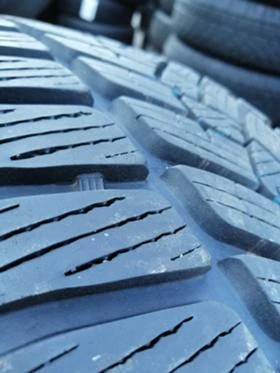 Гуми Зимни 245/45R18, снимка 5