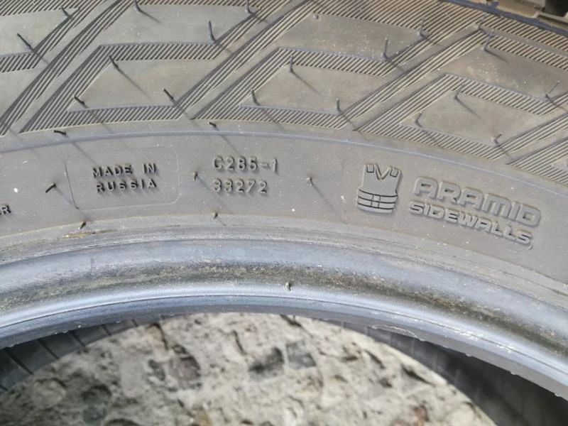 Гуми Зимни 215/60R17, снимка 13 - Гуми и джанти - 45864132