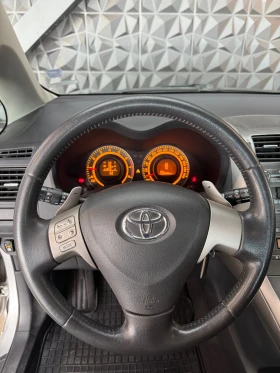 Обява за продажба на Toyota Auris ~7 900 лв. - изображение 6
