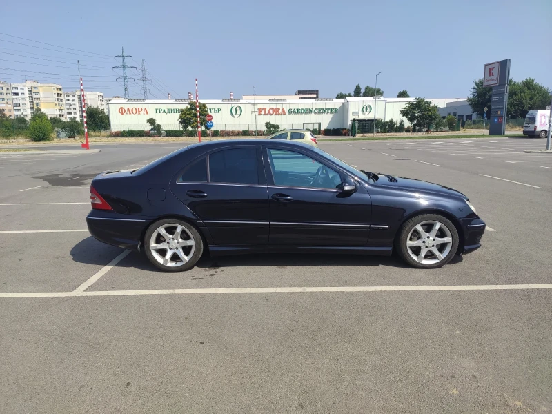 Mercedes-Benz C 320 Sport Edition, снимка 16 - Автомобили и джипове - 47610500