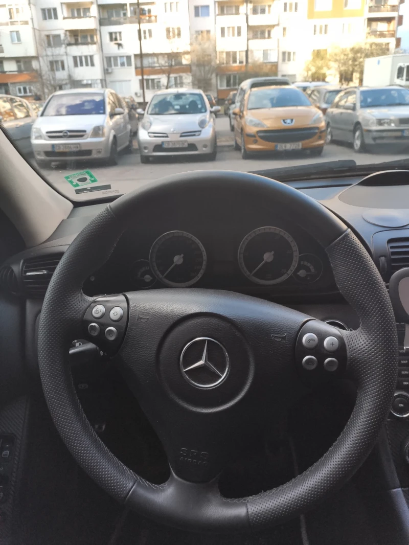 Mercedes-Benz C 320 Sport Edition, снимка 12 - Автомобили и джипове - 47610500