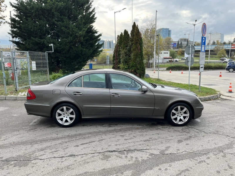 Mercedes-Benz E 280 facelift, 3ти собственик, снимка 6 - Автомобили и джипове - 52352865