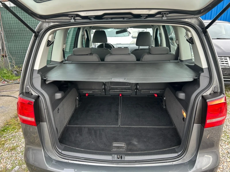 VW Touran 1.6 TDI NAVI, снимка 9 - Автомобили и джипове - 52412118