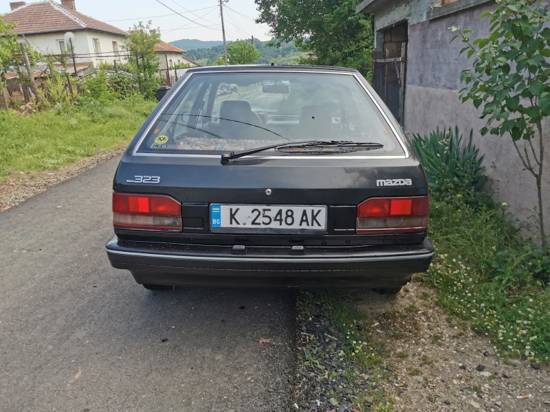 Mazda 323 1.7D, снимка 2 - Автомобили и джипове - 52942997