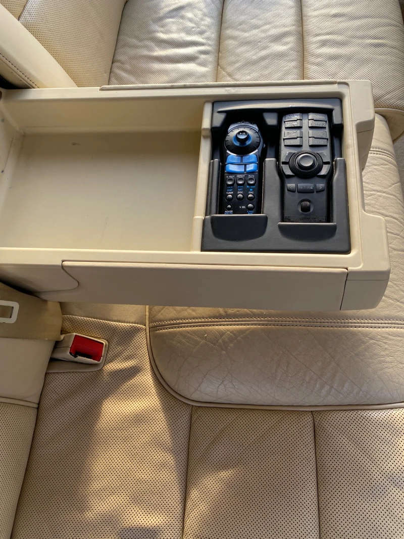 Audi A8 D3 4E 4.2i Long 335кс, снимка 10 - Автомобили и джипове - 53038196