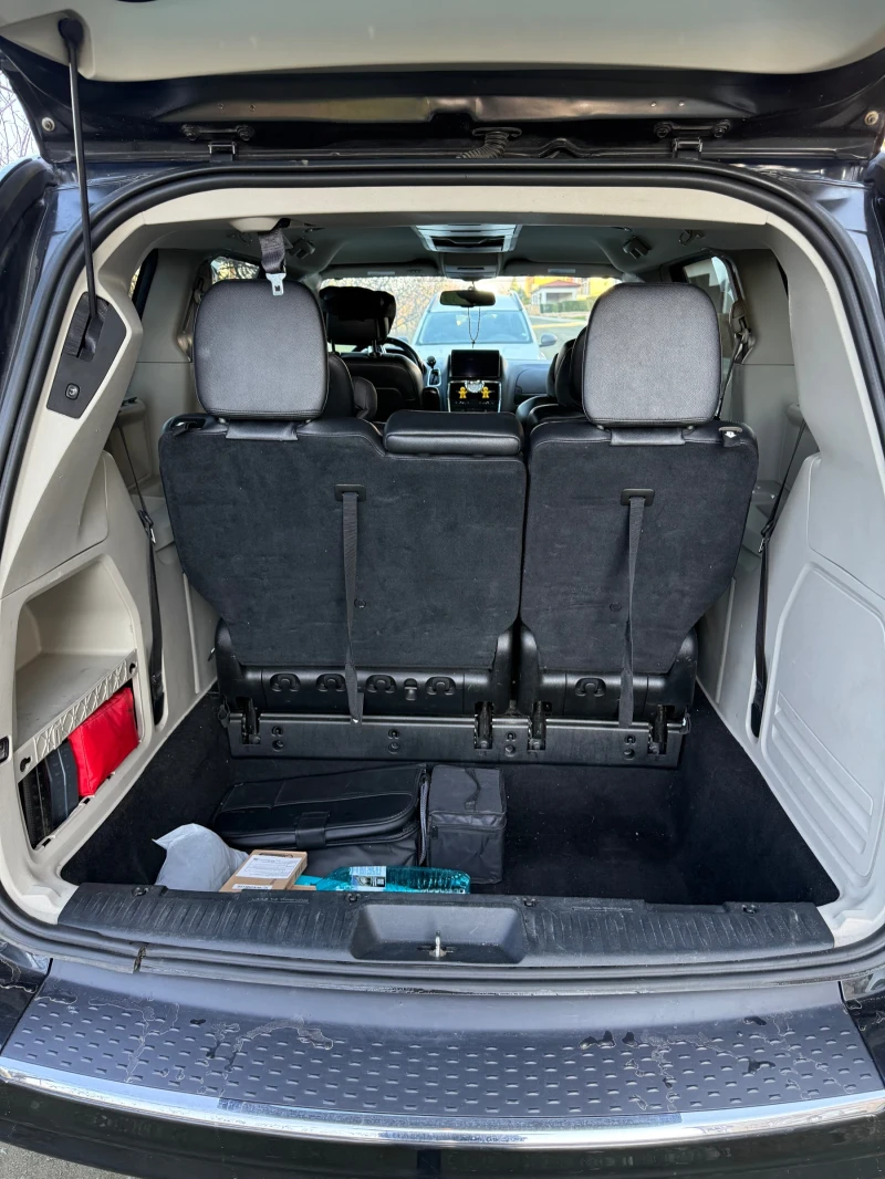 Chrysler Town and Country, снимка 6 - Автомобили и джипове - 53156751