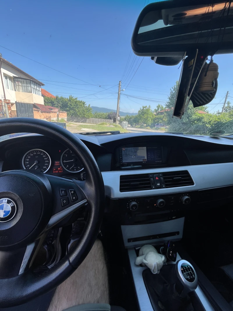 BMW 520, снимка 11 - Автомобили и джипове - 53513918