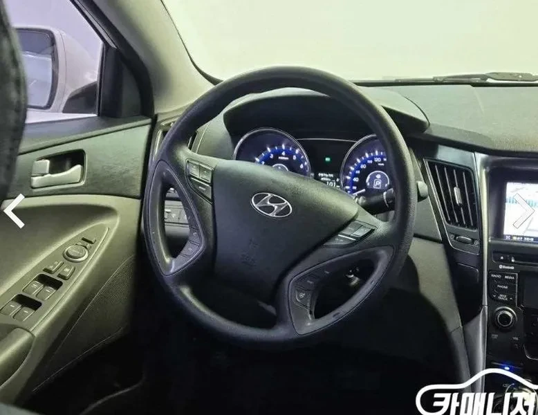 Hyundai Sonata 2.0, снимка 9 - Автомобили и джипове - 53557670