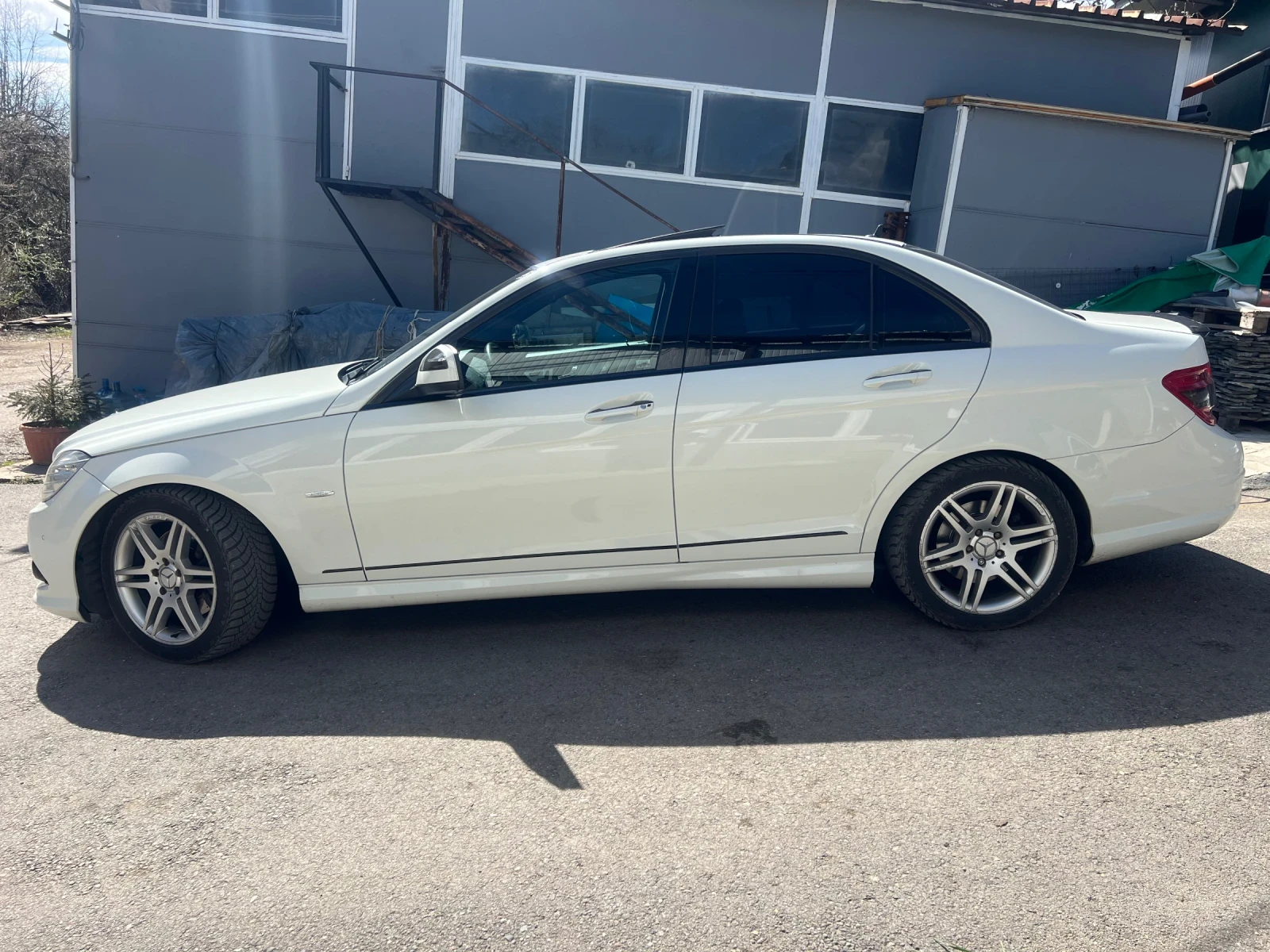 Mercedes-Benz C 350  - изображение 3