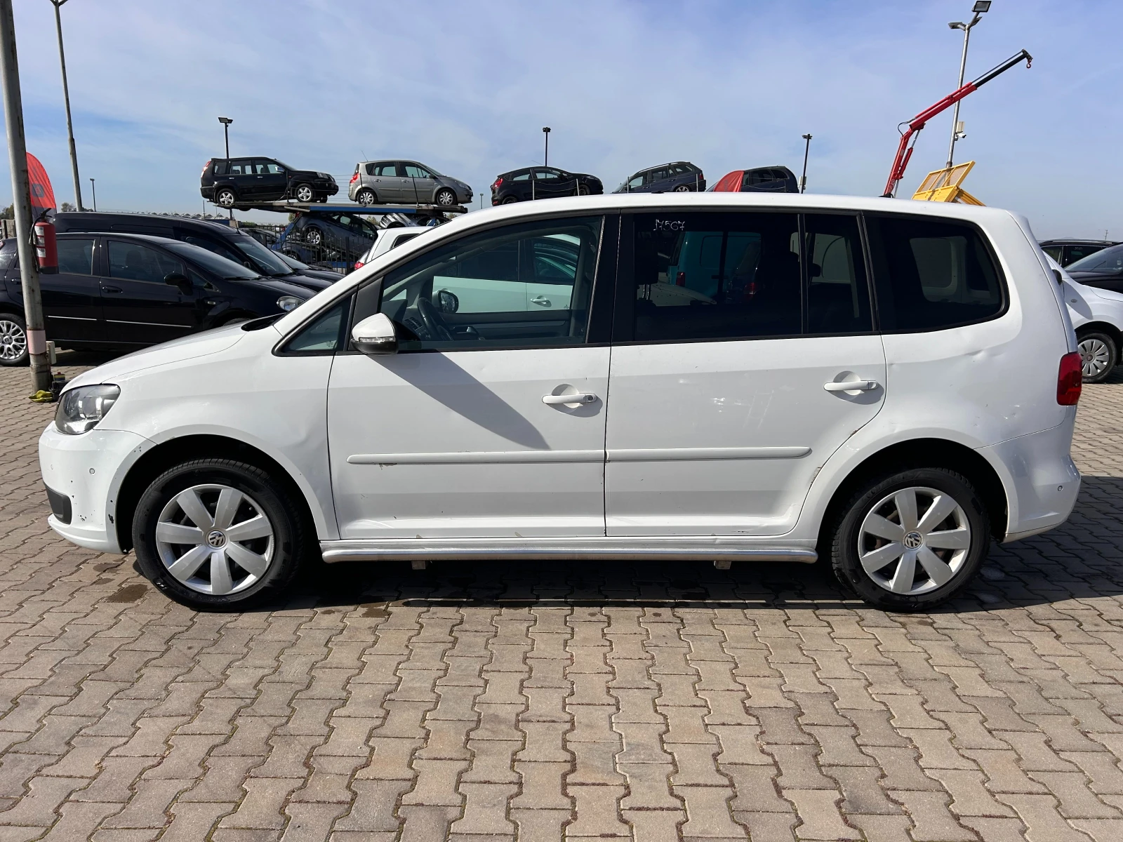 VW Touran 2.0TDI AVTOMAT EURO 5 ЛИЗИНГ - изображение 9