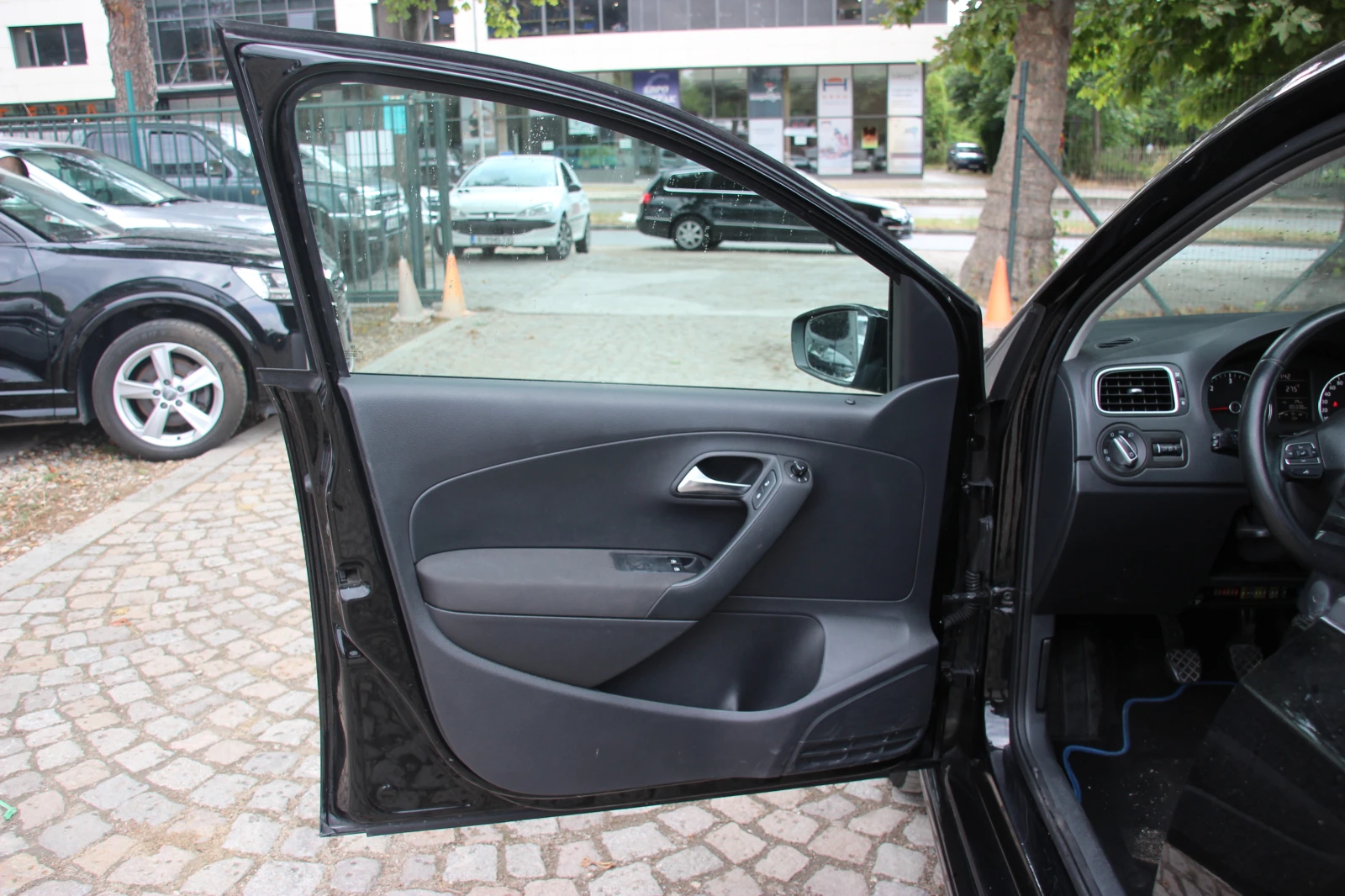 VW Polo 1.2 TDI 75 . EURO 5     | Mobile.bg   14