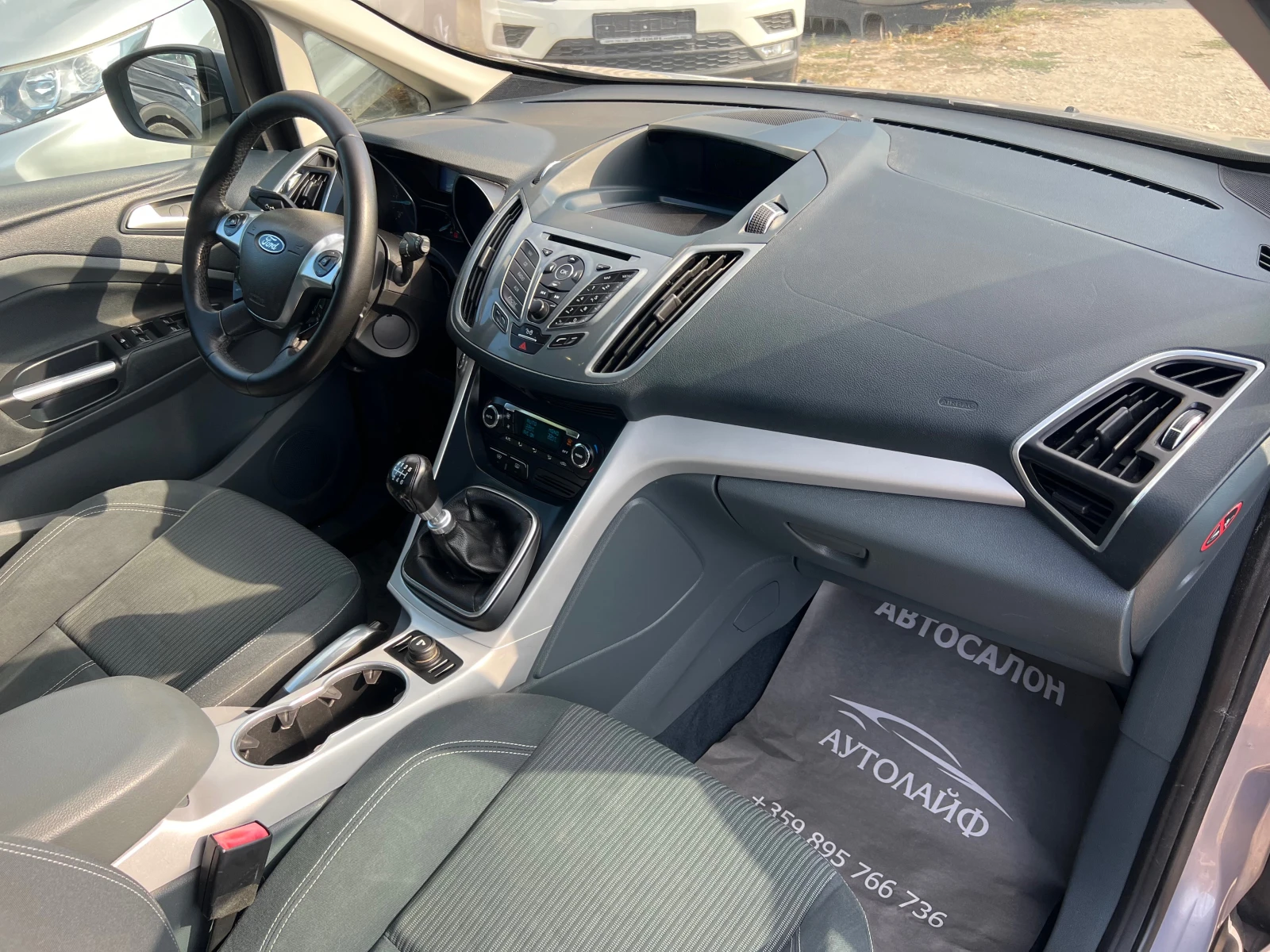 Ford C-max TITANIUM NAVI KEY LESS PANORAMA - изображение 10