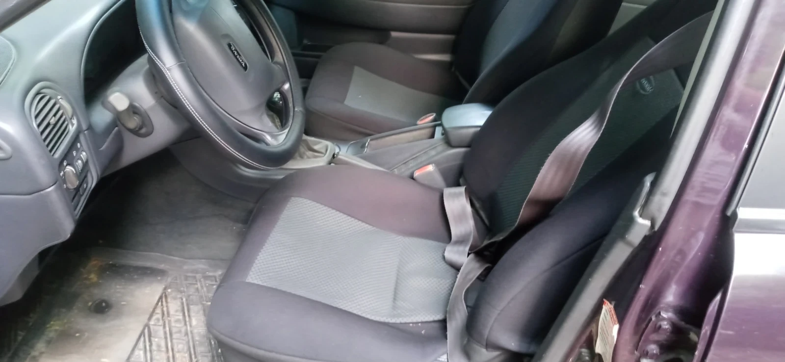 Volvo V40  - изображение 9