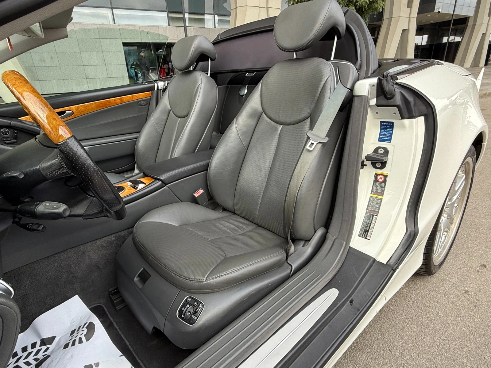 Mercedes-Benz SL 500 6 МЕСЕЦА ГАРАНЦИЯ/306к.с. Всички Екстри/Уникат - изображение 8