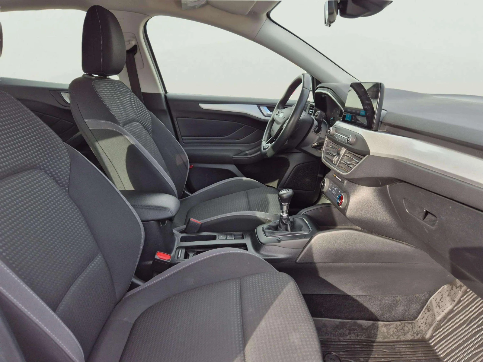 Ford Focus 1.0 EcoBoost - изображение 10