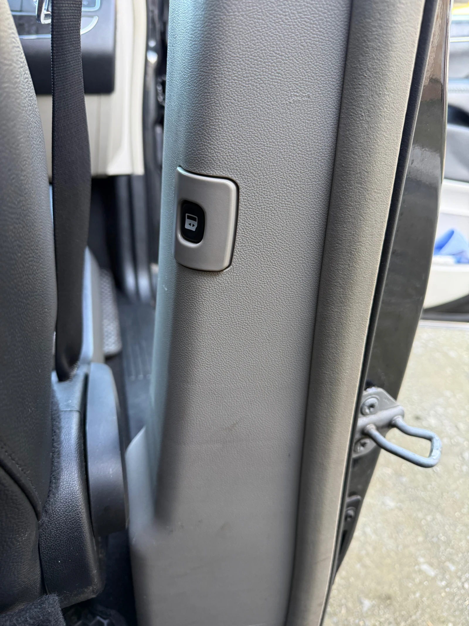 Chrysler Town and Country | Mobile.bg � ����������� 12