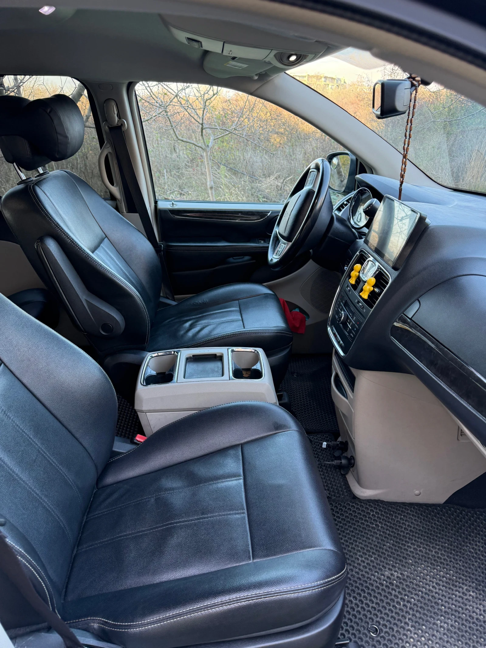 Chrysler Town and Country | Mobile.bg � ����������� 9
