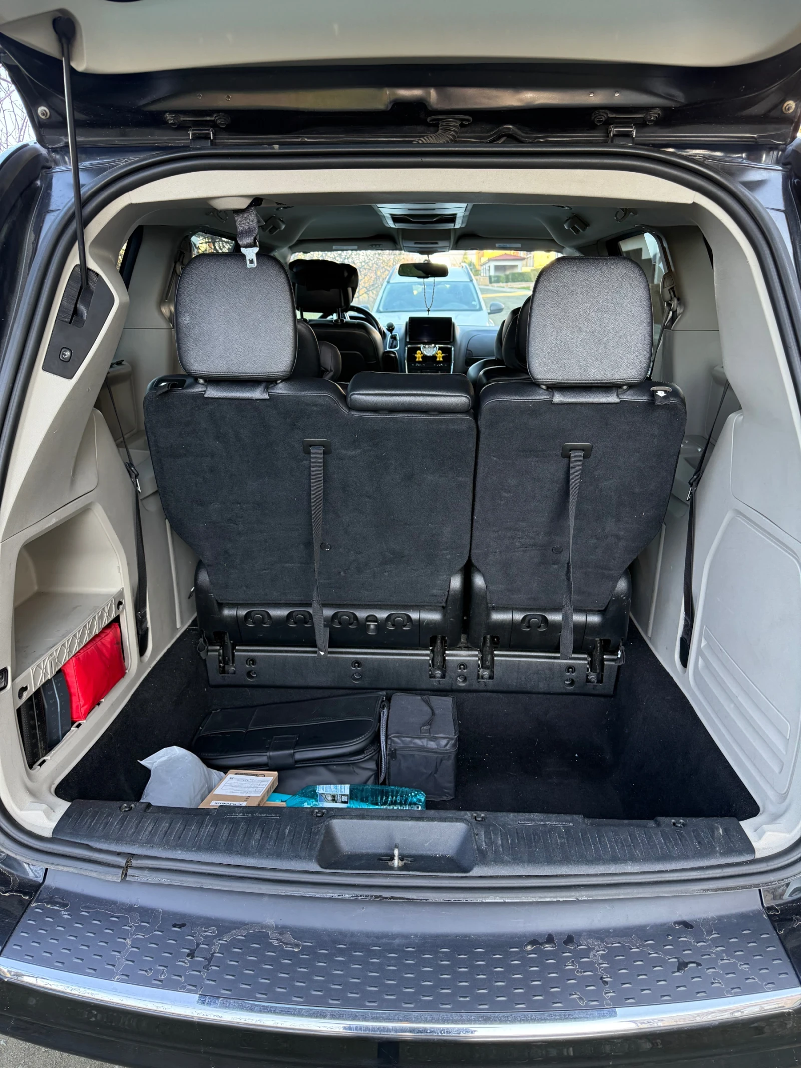 Chrysler Town and Country | Mobile.bg � ����������� 6