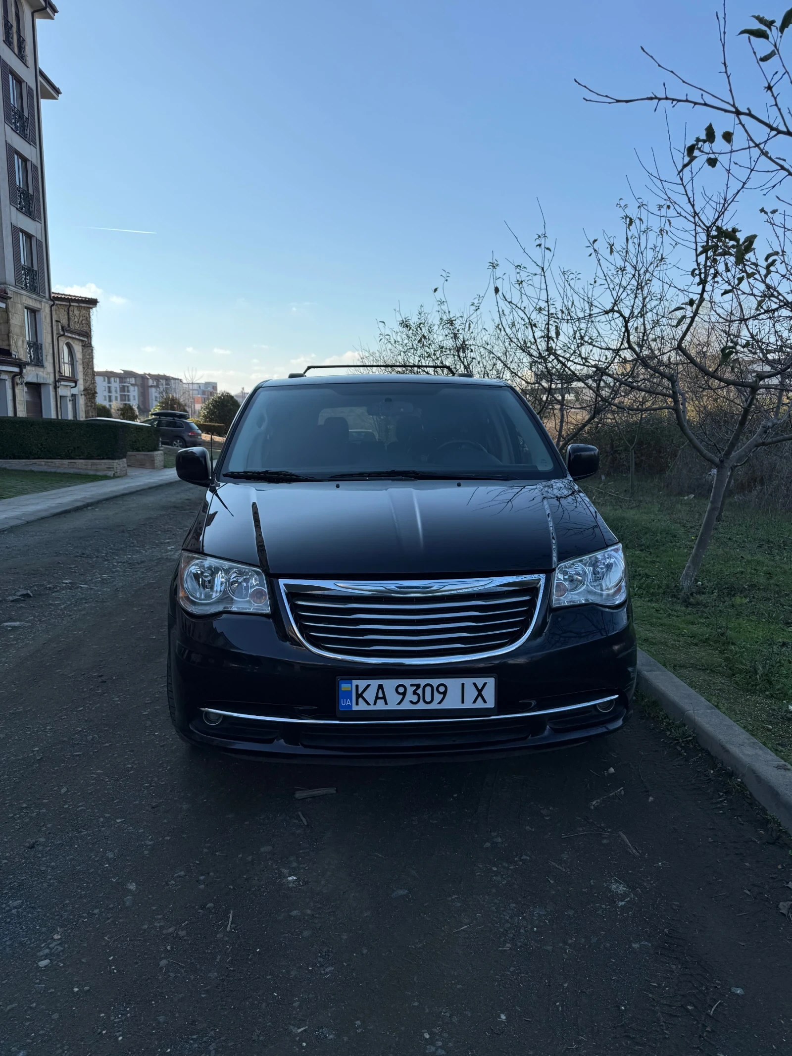 Chrysler Town and Country | Mobile.bg � ����������� 2